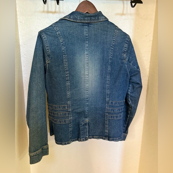 Jean jacket - Picture 2 of 3